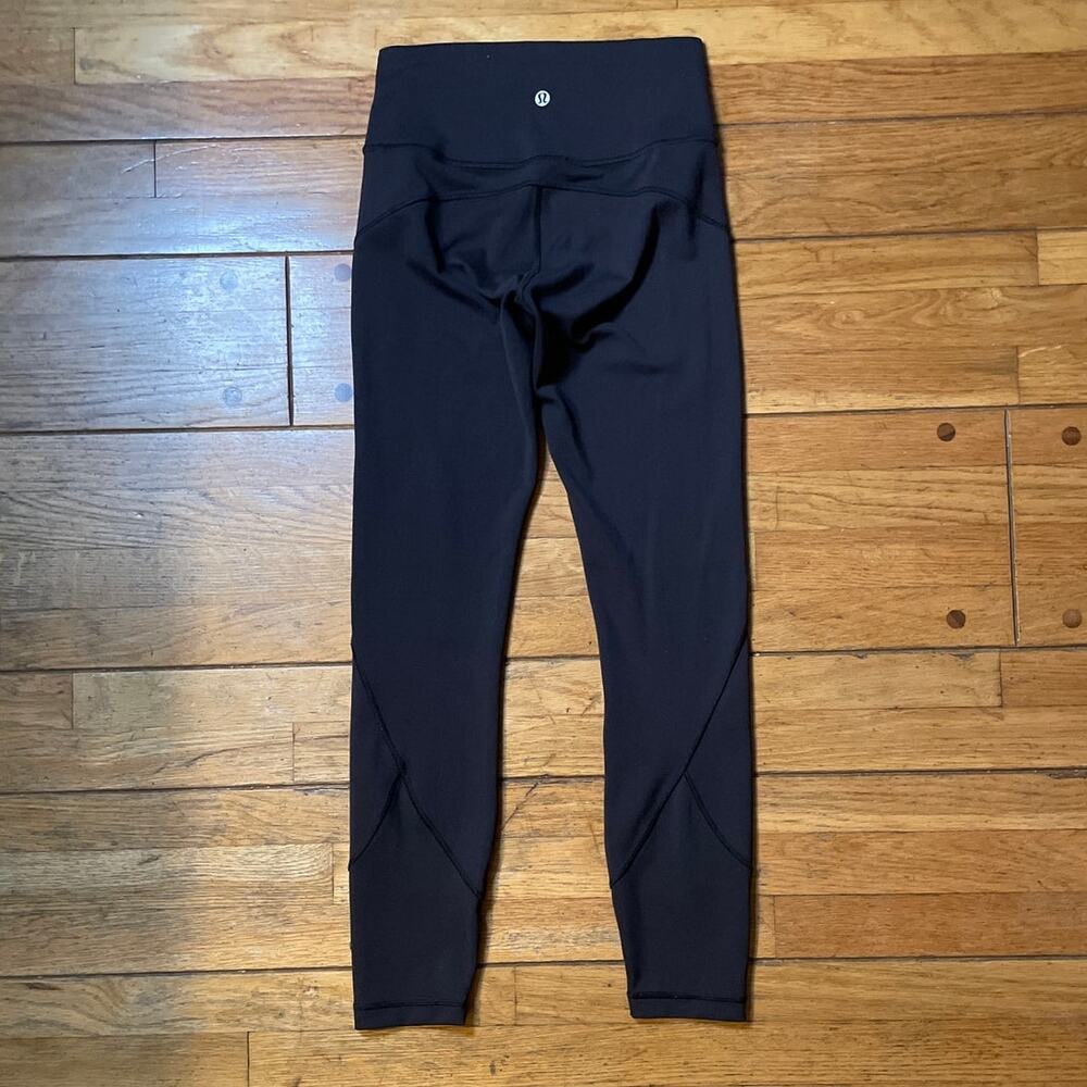 Lululemon In Movement Tight 25" *Everlux Legging